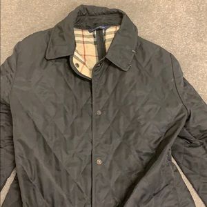 Black quilted Burberry jacket - size medium (8)